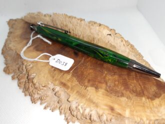 Emerald pearl resin with hints of yellow and dark grey D038