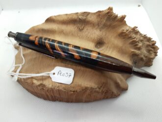 Pine Cone & Resin Pen, in Black Pearl with Panga Panga tip PC037